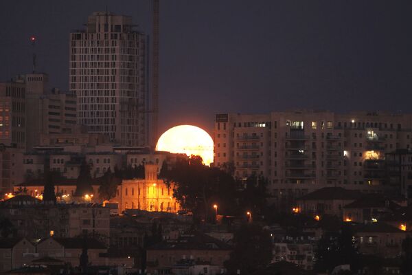 Заход Луны в Иерусалиме - Sputnik Латвия