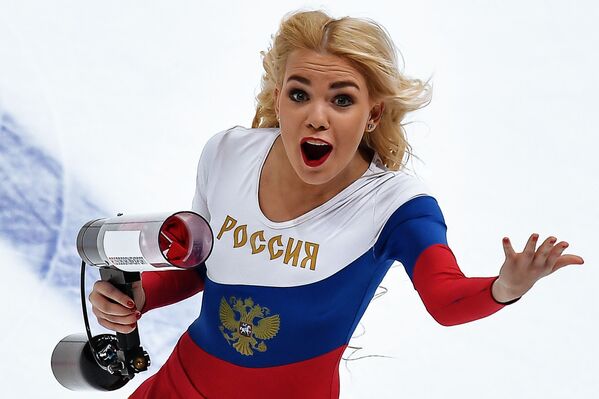 Go-Go, Girls! Beauty of Russian Cheerleaders - Sputnik Латвия