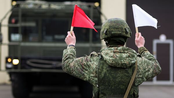 Karavīrs OTRK Iskander mācībās Krasnodaras novadā - Sputnik Latvija