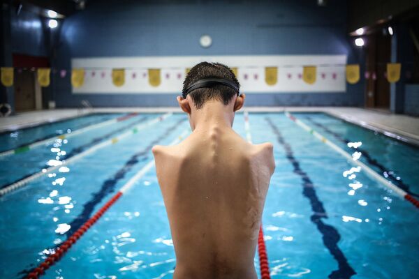 Снимок из серии Magic of Water иранского фотографа Behnam Sahvi из категории Sport (Professional), вошедший в шортлист фотоконкурса 2018 Sony World Photography Awards Снимок из серии Magic of Water иранского фотографа Behnam Sahvi из категории Sport (Professional), вошедший в шортлист фотоконкурса 2018 Sony World Photography Awards - Sputnik Латвия