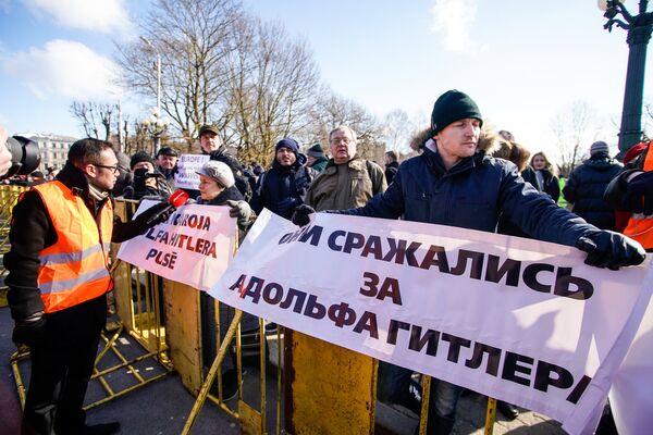 Марш легионеров СС в Риге Марш легионеров СС в Риге - Sputnik Латвия