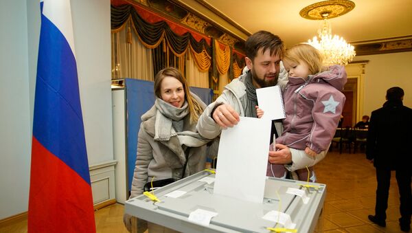 Последние проголосовавшие на выборах президента РФ в Латвии - Sputnik Латвия