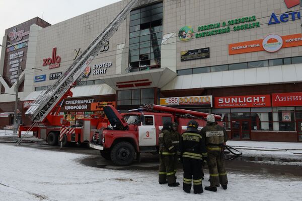 Пожар в торговом центре «Зимняя вишня» в Кемерове - Sputnik Латвия