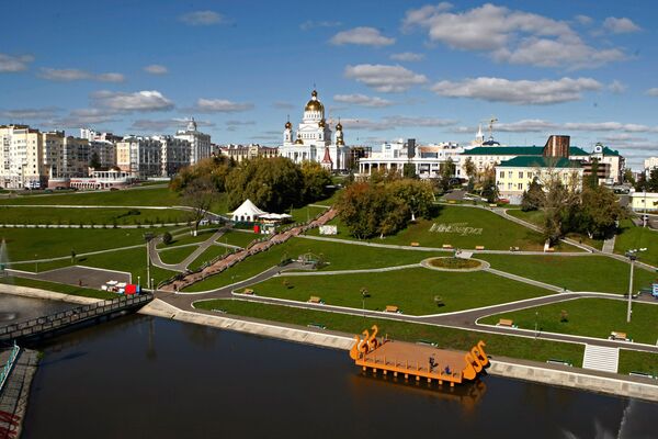 Вид на центральную часть города с аттракциона Колесо обозрения в Саранске Вид на центральную часть города с аттракциона Колесо обозрения в Саранске - Sputnik Латвия