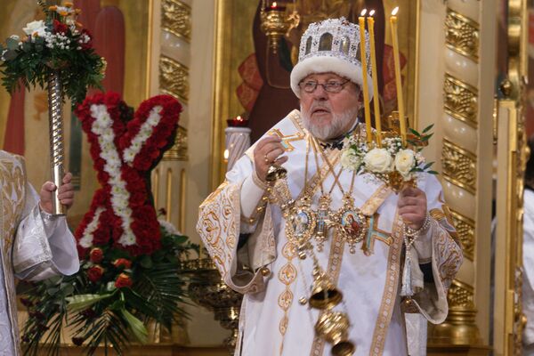 Митрополит Рижский и всея Латвии Александр совершил Крестный ход, Светлую Пасхальную Заутреню и Божественную литургию в кафедральном соборе Рождества Христова в Риге Митрополит Рижский и всея Латвии Александр совершил Крестный ход, Светлую Пасхальную Заутреню и Божественную литургию в кафедральном соборе Рождества Христова в Риге - Sputnik Латвия