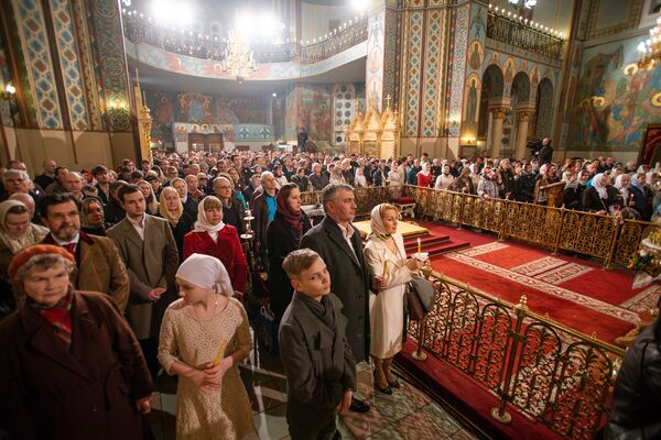 Праздник Воскресения Христова в Христорождественском кафедральном соборе Риги Праздник Воскресения Христова в Христорождественском кафедральном соборе Риги - Sputnik Латвия