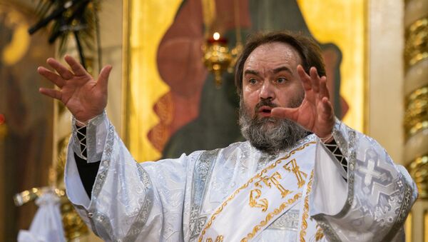 Митрополит Рижский и всея Латвии Александр совершил Крестный ход, Светлую Пасхальную Заутреню и Божественную литургию в кафедральном соборе Рождества Христова города Риги - Sputnik Латвия