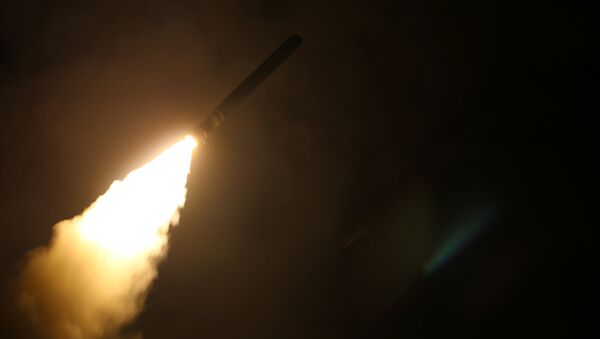 Военно-морской крейсер США USS Monterey запускает управляемую ракету Tomahawk - Sputnik Латвия
