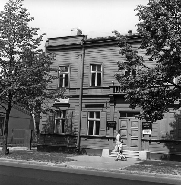 Дом №17 по улице Цесу в Риге, в котором останавливался В.И.Ленин. Дом №17 по улице Цесу в Риге, в котором останавливался В.И.Ленин. - Sputnik Латвия