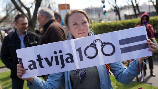 Пикет у здания Полиции безопасности против ареста Александра Гапоненко - Sputnik Latvija