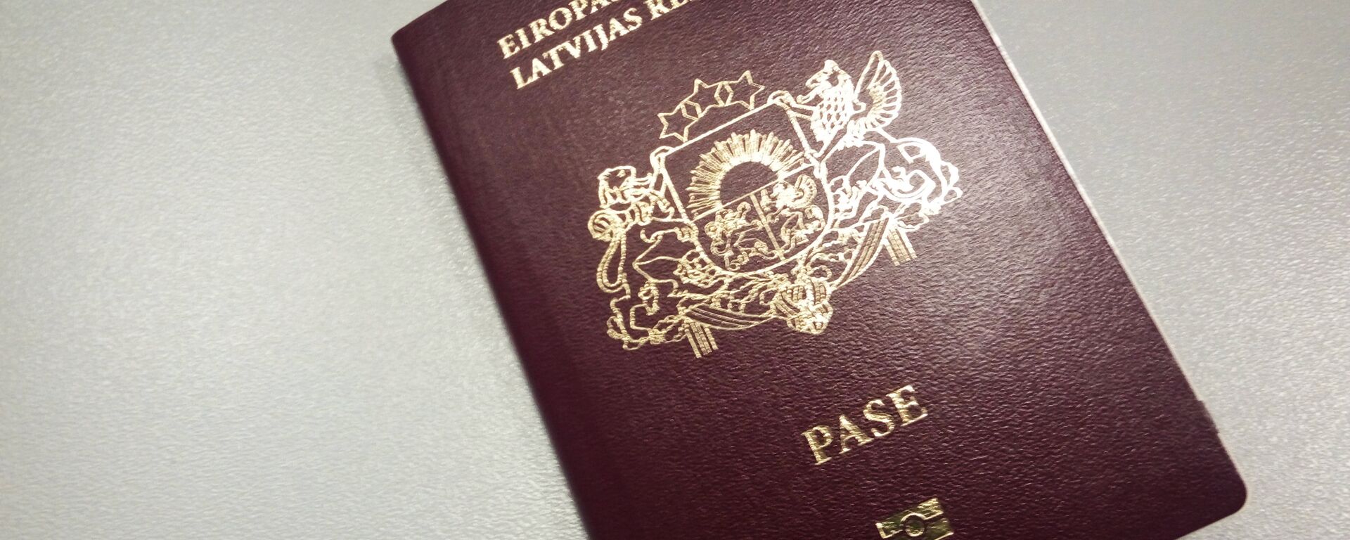 Паспорт гражданина Латвии - Sputnik Латвия, 1920, 17.04.2022