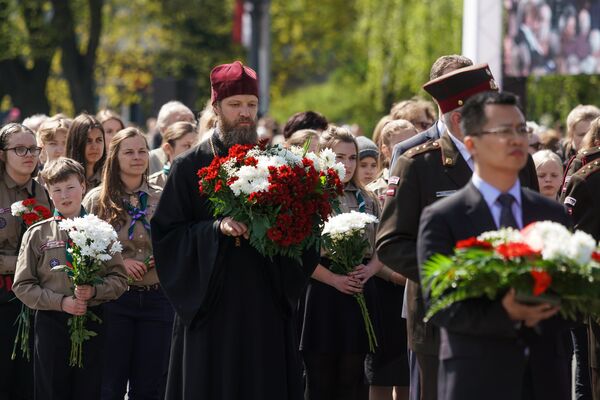 Церемония возложения цветов к памятнику Свободы в День восстановления независимости Латвийской Республики Церемония возложения цветов к памятнику Свободы в День восстановления независимости Латвийской Республики - Sputnik Латвия
