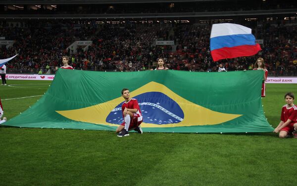 “Лужники” с честью выдержали товарищеский матч между сборными России и Бразилии - Sputnik Латвия