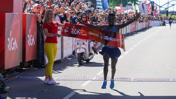 Победитель рижского марафона  -  Цедат Аяна из Эфиопии - Sputnik Латвия