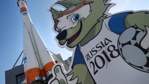 Фигура талисмана чемпионата мира по футболу 2018 в России волка Забиваки - Sputnik Латвия