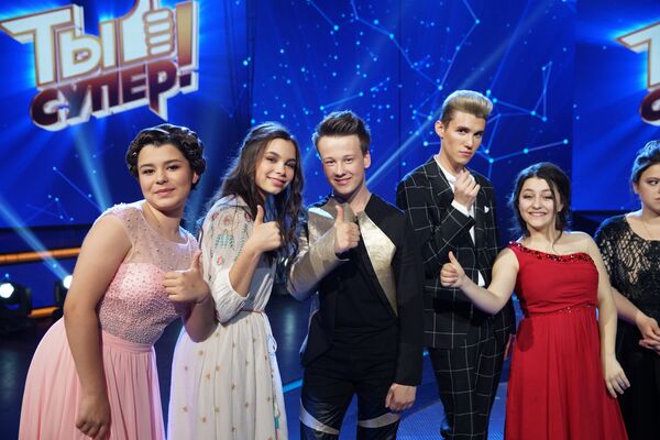 Финалисты второго сезона международного вокального конкурса Ты супер! на сцене Финалисты второго сезона международного вокального конкурса Ты супер! на сцене - Sputnik Латвия
