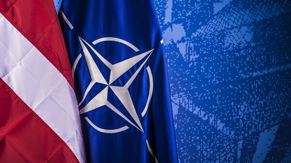 Флаги Латвии и НАТО - Sputnik Latvija