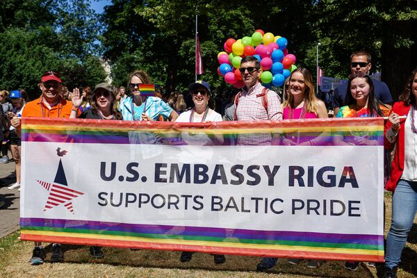 Шествие сексуальных меньшинств Baltijas Praids 2018 Шествие сексуальных меньшинств Baltijas Praids 2018 - Sputnik Latvija