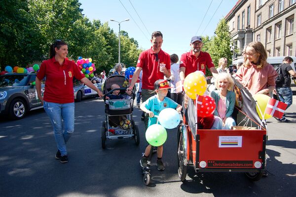 Шествие сексуальных меньшинств Baltijas Praids 2018 Шествие сексуальных меньшинств Baltijas Praids 2018 - Sputnik Латвия