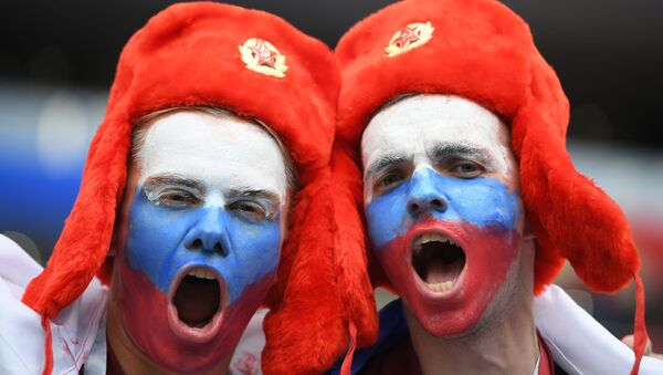 Болельщики сборной России на матче-открытии ЧМ по футболу 2018 в Москве - Sputnik Latvija