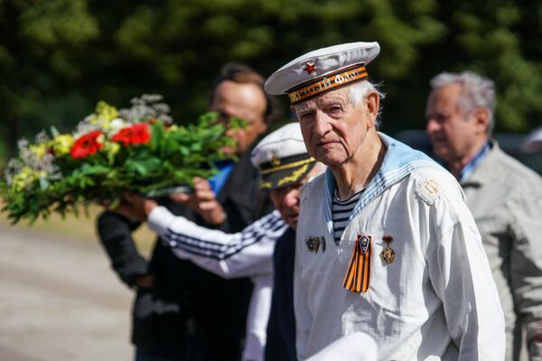 Jubileja karantīnā: vai koronavīruss sabojās Uzvaras dienu Rīgā Jubileja karantīnā: vai koronavīruss sabojās Uzvaras dienu Rīgā - Sputnik Latvija