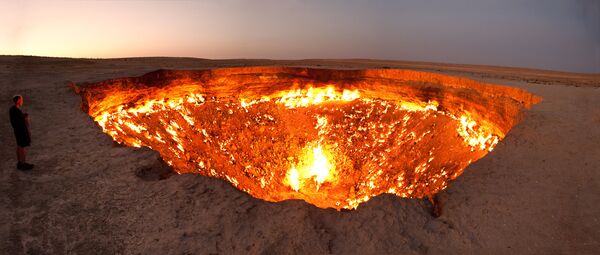 Газовый кратер Дарваза в Туркмении - Sputnik Латвия