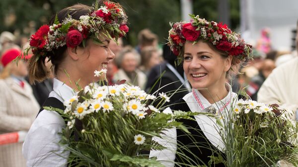 Участники XXVI Вселатвийского праздника песни и XVI Праздника танца - Sputnik Латвия