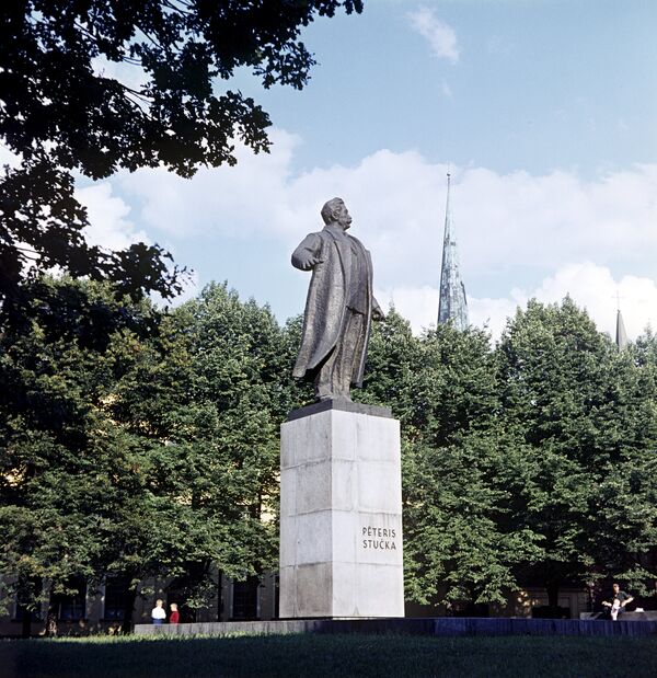 Памятник Петру Стучке, 1966 год Памятник Петру Стучке, 1966 год - Sputnik Латвия