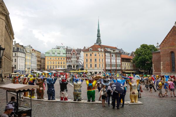 Выставка United Buddy Bears на Домской площади в Риге - Sputnik Латвия