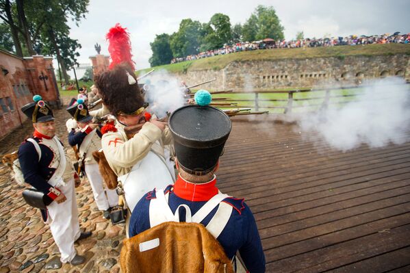 Традиционный фестиваль реконструкции событий 1812 года Dinaburg-1812 - Sputnik Латвия