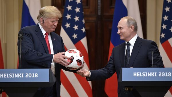 Встреча президента РФ Владимира Путина и президента США Дональда Трампа в Хельсинки - Sputnik Latvija
