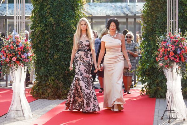 Laima. Rendez-Vous. Jūrmala 2018 festivāla viesi Laima. Rendez-Vous. Jūrmala 2018 festivāla viesi - Sputnik Latvija