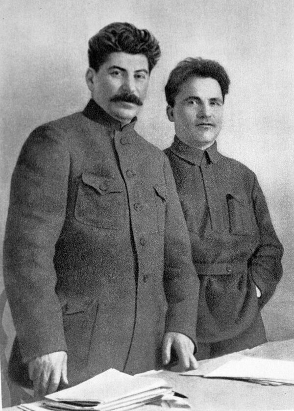 Иосиф Виссарионович Сталин и Сергей Миронович Киров - Sputnik Латвия