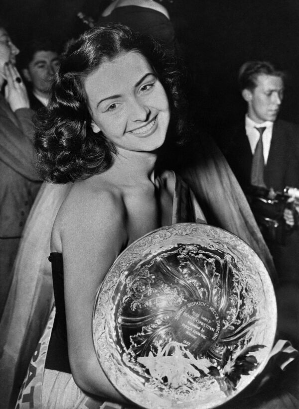 Мисс мира 1953 года Дениз Перье - Sputnik Латвия