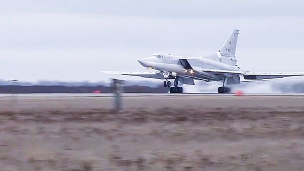 Сверхзвуковой ракетоносец ВКС РФ разбился под Мурманском, выжил один человек Сверхзвуковой ракетоносец ВКС РФ разбился под Мурманском, выжил один человек - Sputnik Латвия