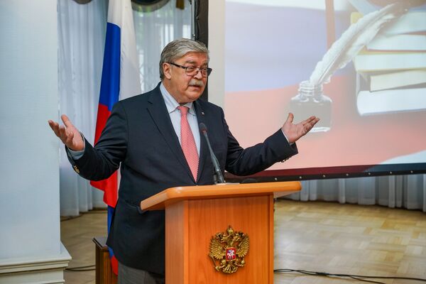 Посол России в Латвии Евгений Лукьянов Посол России в Латвии Евгений Лукьянов - Sputnik Латвия