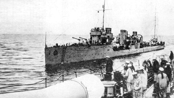 «Калинин» — эскадренный миноносец типа «Изяслав», построенный по программе «усиленного» судостроения на 1913—1917 годы - Sputnik Latvija