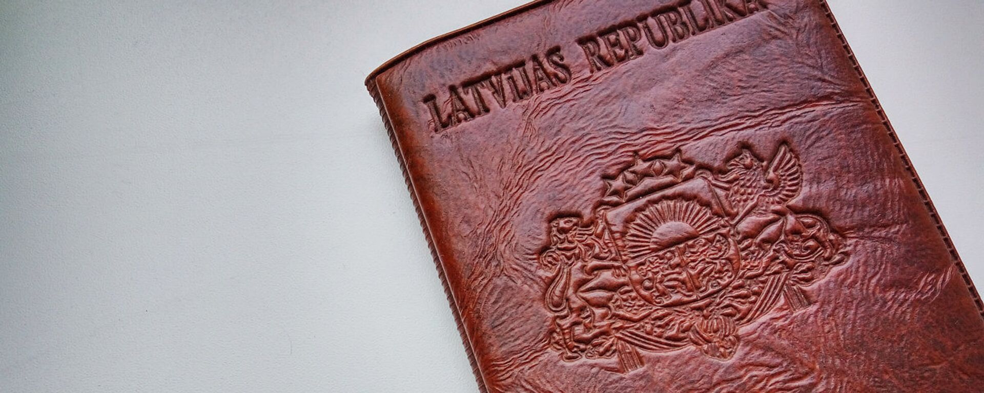 Паспорт гражданина Латвии - Sputnik Латвия, 1920, 16.05.2021