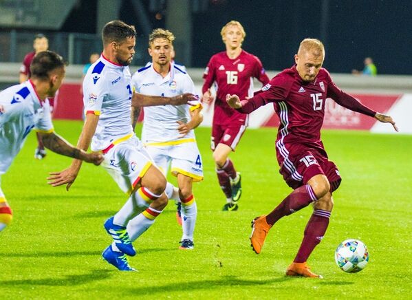 Футболисты сборной Латвии в матче Лиги наций УЕФА против команды Андорры, 6 сентября 2018 - Sputnik Латвия