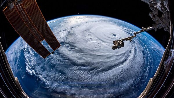Ураган Флоренс, сфотографированный астронавтом Александром Герстом с МКС - Sputnik Latvija