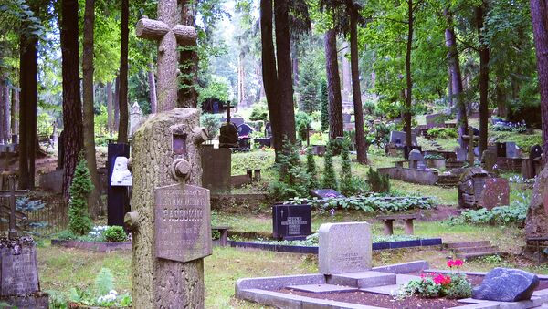 Антакальнисское кладбище в Вильнюсе - Sputnik Латвия