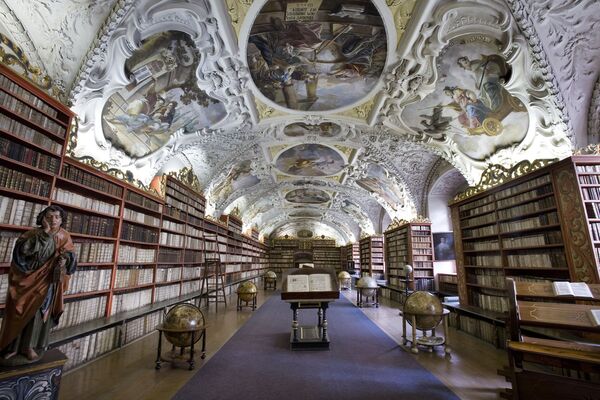Библиотека Страговского монастыря в Праге - Sputnik Латвия