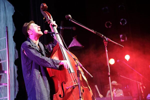 Billy's band: питерский алкоджаз полезен Риге в любых дозах Billy's band: питерский алкоджаз полезен Риге в любых дозах - Sputnik Латвия