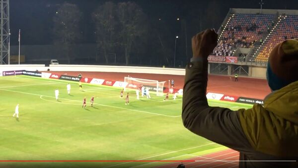 Андрис Ванин спасает ворота латвийской сборной в матче Лиги наций - видео - Sputnik Латвия
