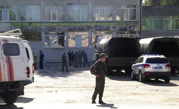 Нападение на керченский колледж Нападение на керченский колледж - Sputnik Латвия