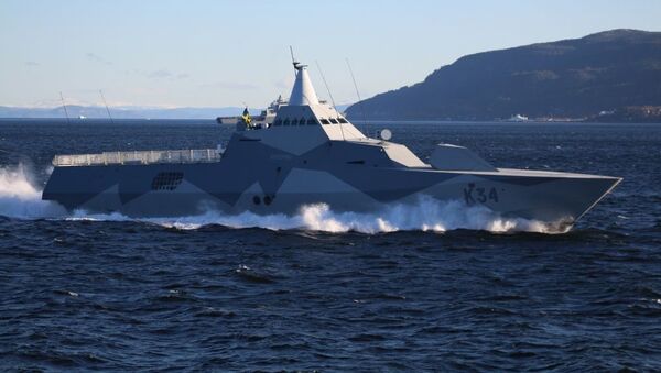 Шведский корвет HSwMS Nyköping во время совместных учений войск НАТО Trident Juncture 2018 (Единый трезубец) в Норвегии - Sputnik Latvija