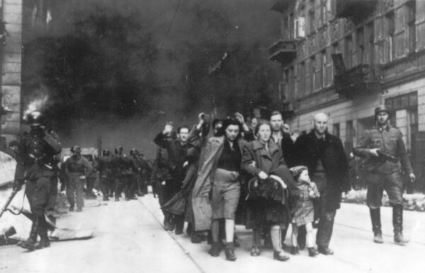 Хрустальная ночь: как Запад проигнорировал начало Холокоста Хрустальная ночь: как Запад проигнорировал начало Холокоста - Sputnik Латвия