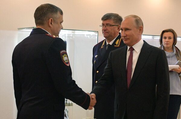 Президент РФ В. Путин посетил Московский университет МВД России - Sputnik Латвия
