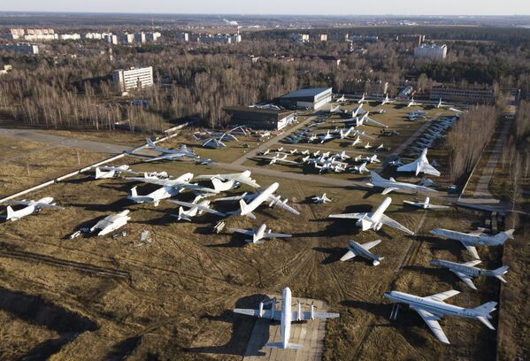 Экспозиция самолетов и вертолетов в музее ВВС РФ в Монино - Sputnik Латвия